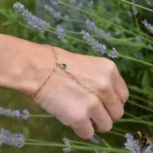 Bijou main goutte cristal vert