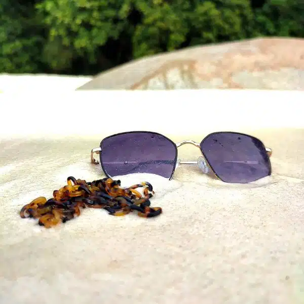 Chaine de lunettes acétate petits maillons écaille