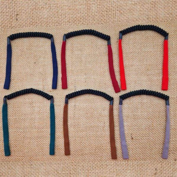 Cordon de lunettes Adulte Sport auto ajustable. Cordon de lunettes fixation chaussette sur la branche, tortillon flexible auto ajustable à l'arrière de la tête 17 coloris disponibles