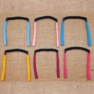 Cordon de lunettes Adulte Sport auto ajustable. Cordon de lunettes fixation chaussette sur la branche, tortillon flexible auto ajustable à l'arrière de la tête 17 coloris disponibles