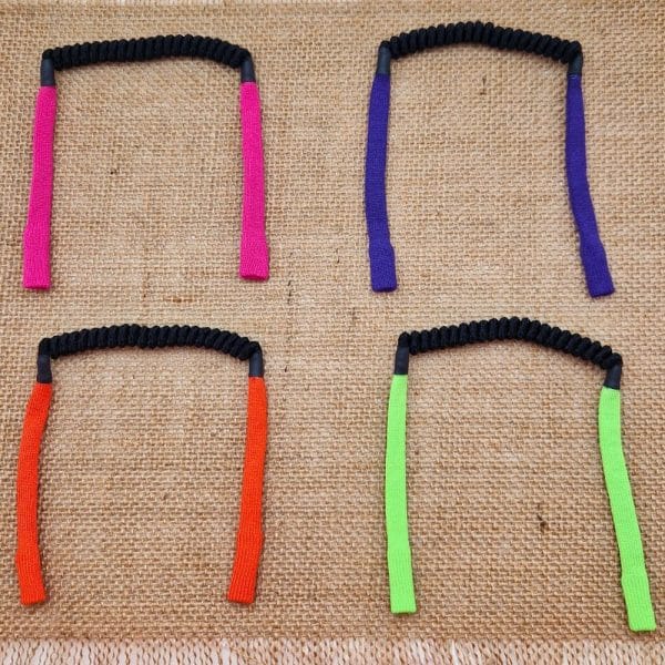 Cordon de lunettes Adulte Sport auto ajustable. Cordon de lunettes fixation chaussette sur la branche, tortillon flexible auto ajustable à l'arrière de la tête 17 coloris disponibles