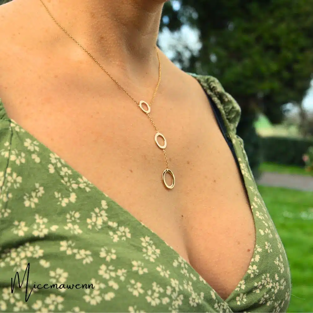 COLLIER PLAQUE OR 3 CERCLES