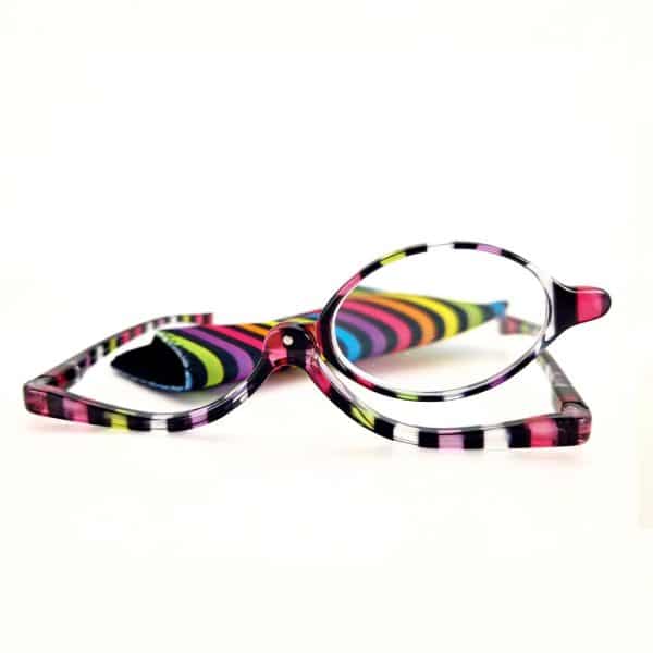 Lunettes de maquillage avec un verre qui pivote d'un coté à l'autre. Disponible en différentes corrections.