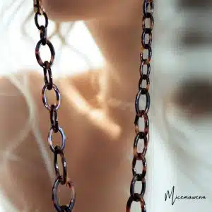 Chaine de lunettes en acétate avec des maillons ovales de 3 tailles différentes - coloris écaille