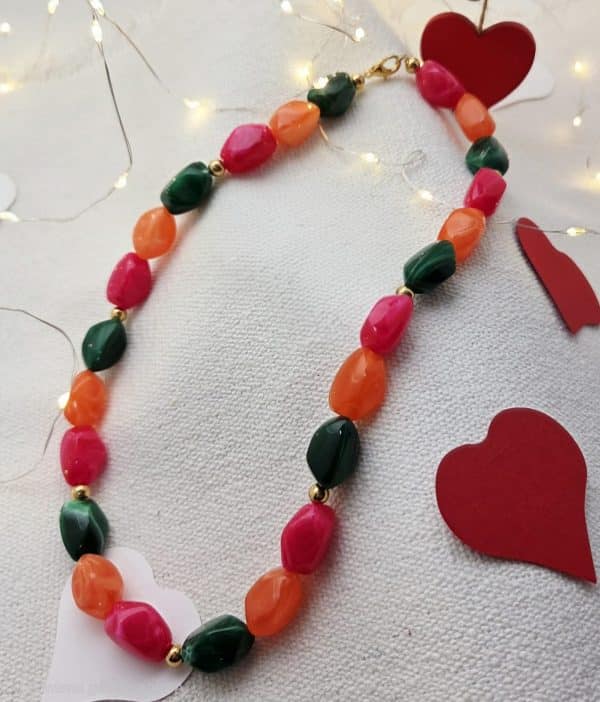 collier perles baroques vert, orange, rose vif marbré - fermoir dore- 2 longueurs disponibles