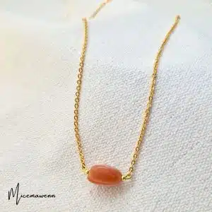 collier une perle baroque caramel sur chaine métal dorée à enfiler