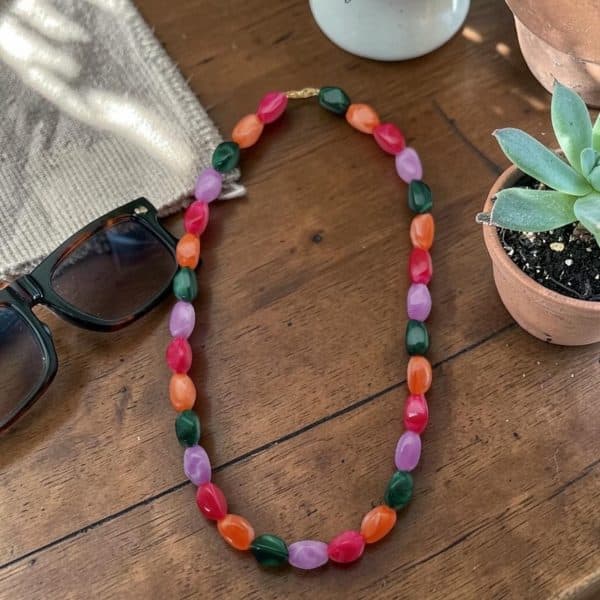 Chaine de lunettes Collier. 2 en 1 . A porter en chaine de lunettes ou en collier. Grosses perles baroques légères et élégante multicolore vi