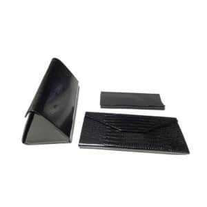 Etui à lunettes pliable. Une fois vide, il se replie à plat pour prendre un minimum de place dans votre sac, votre poche ou votre boîte à gants.